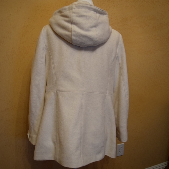 Coat - Picture 2 of 3